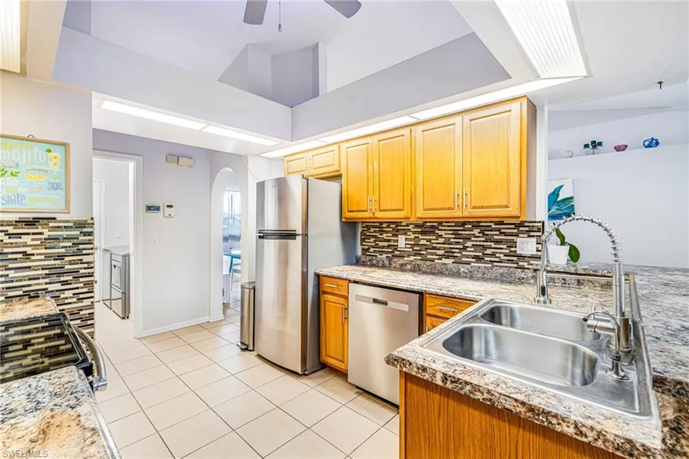 2203 NE 28th Street Cape Coral, FL 33909