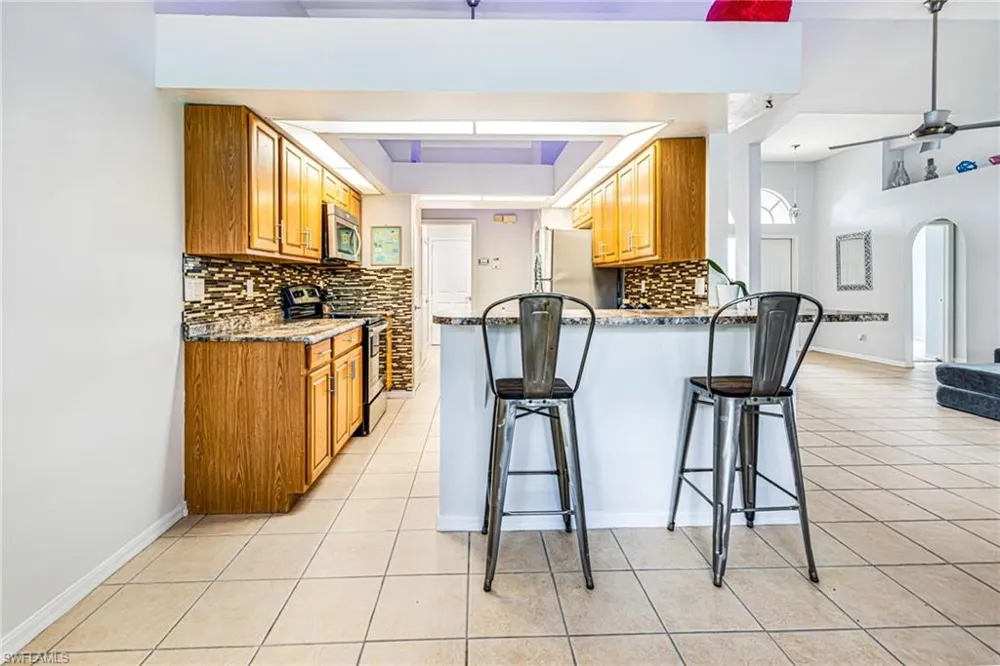 2203 NE 28th Street Cape Coral, FL 33909