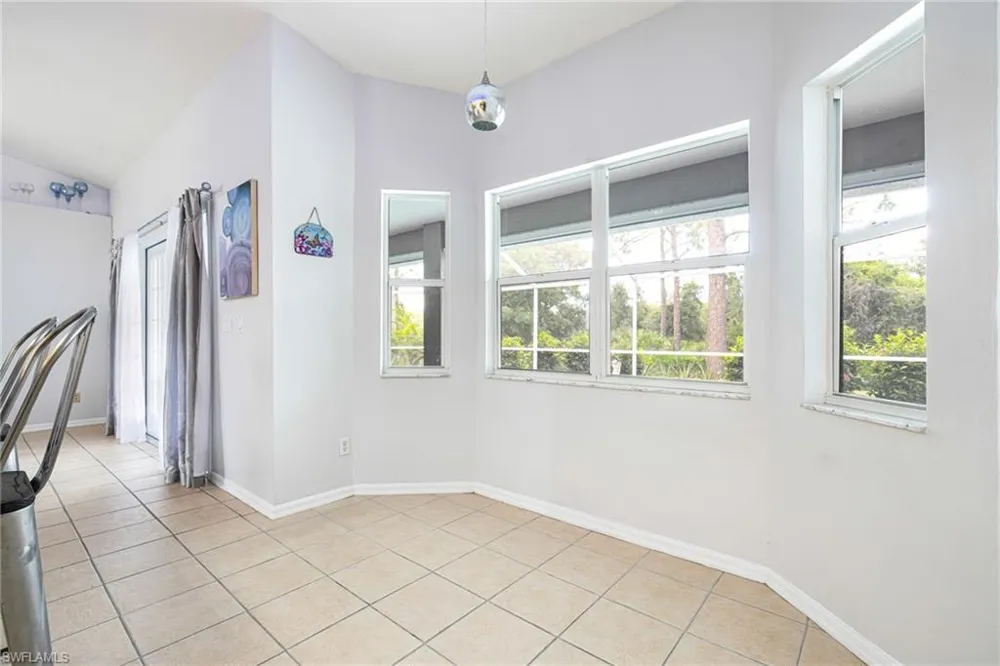 2203 NE 28th Street Cape Coral, FL 33909