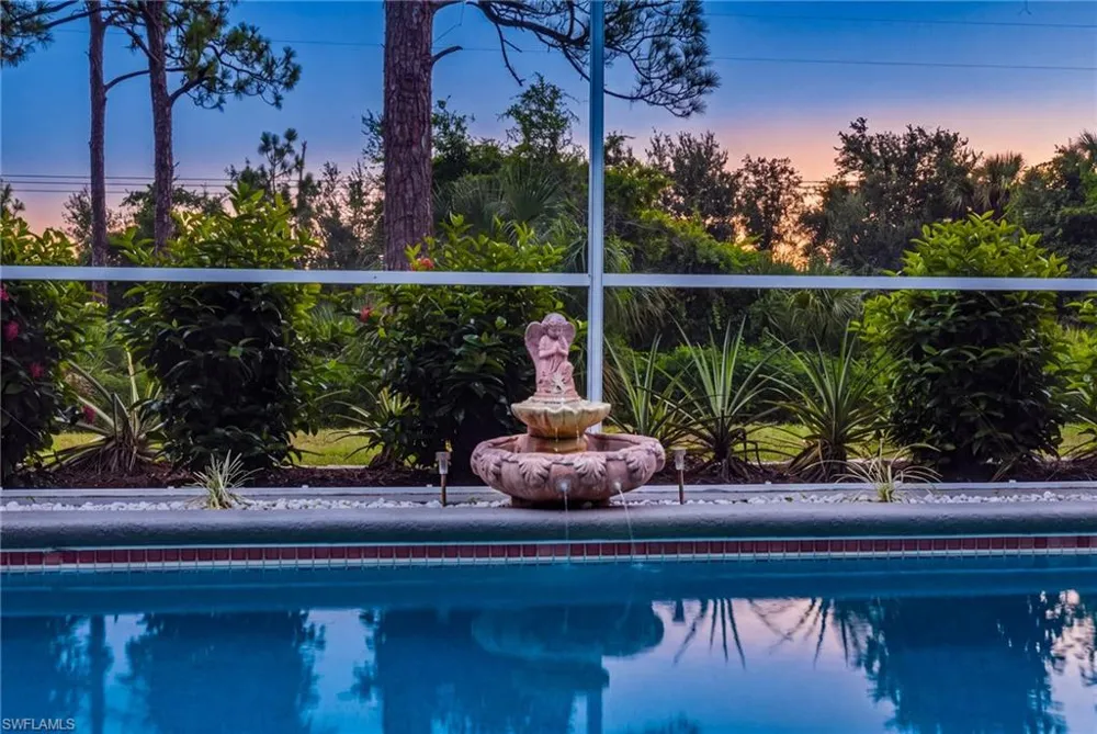 2203 NE 28th Street Cape Coral, FL 33909