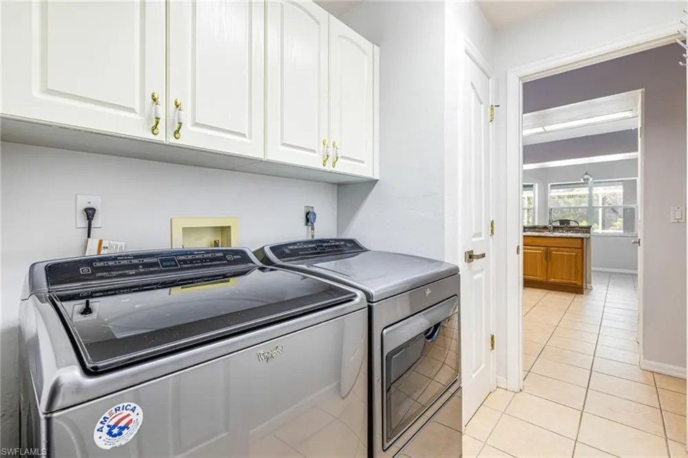 2203 NE 28th Street Cape Coral, FL 33909