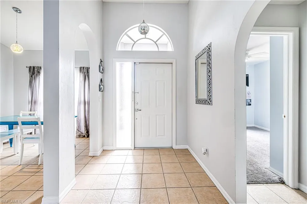 2203 NE 28th Street Cape Coral, FL 33909
