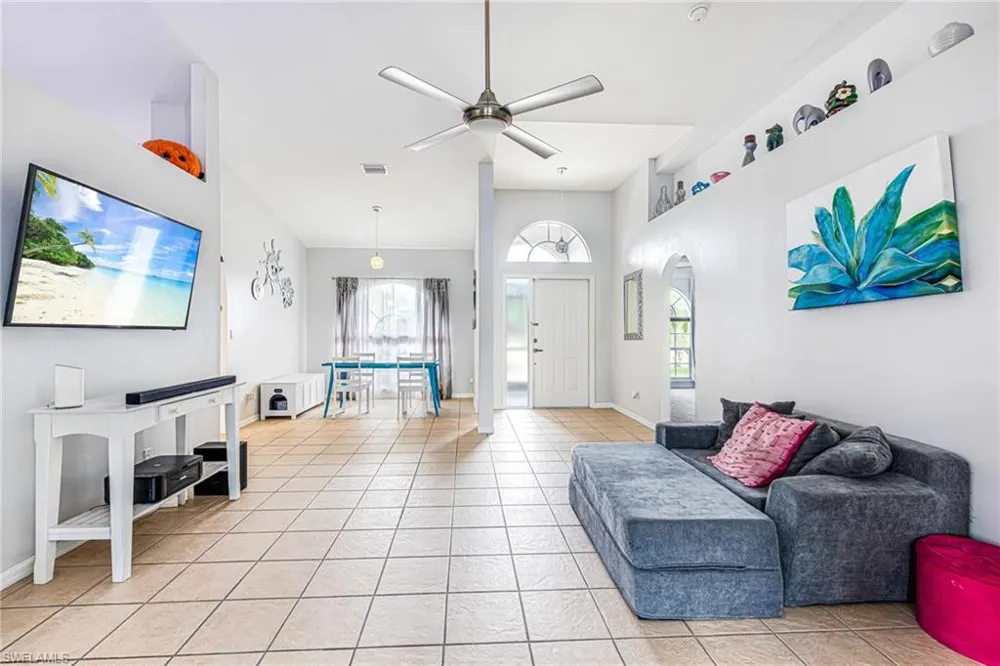 2203 NE 28th Street Cape Coral, FL 33909