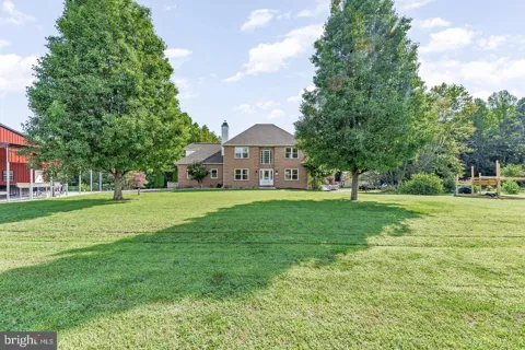 1601 MEADOW OAKS LANE