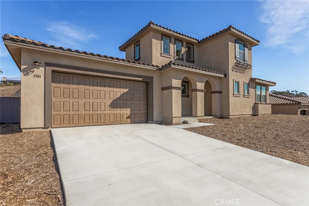 1381 Amanda Glen S Escondido, CA 92029
