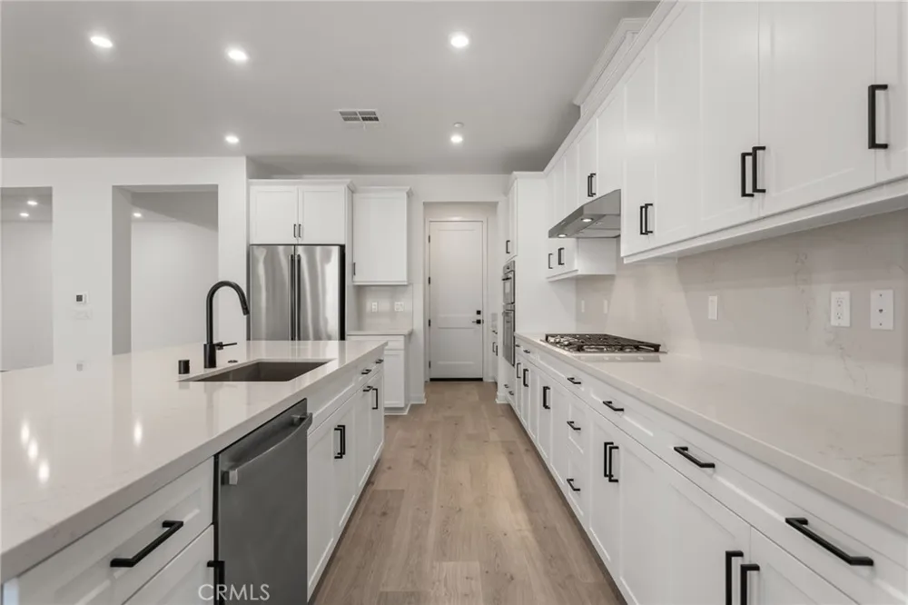 1381 Amanda Glen S Escondido, CA 92029