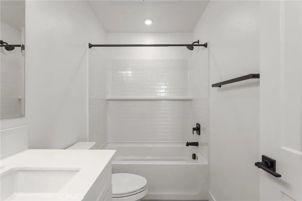 1381 Amanda Glen S Escondido, CA 92029
