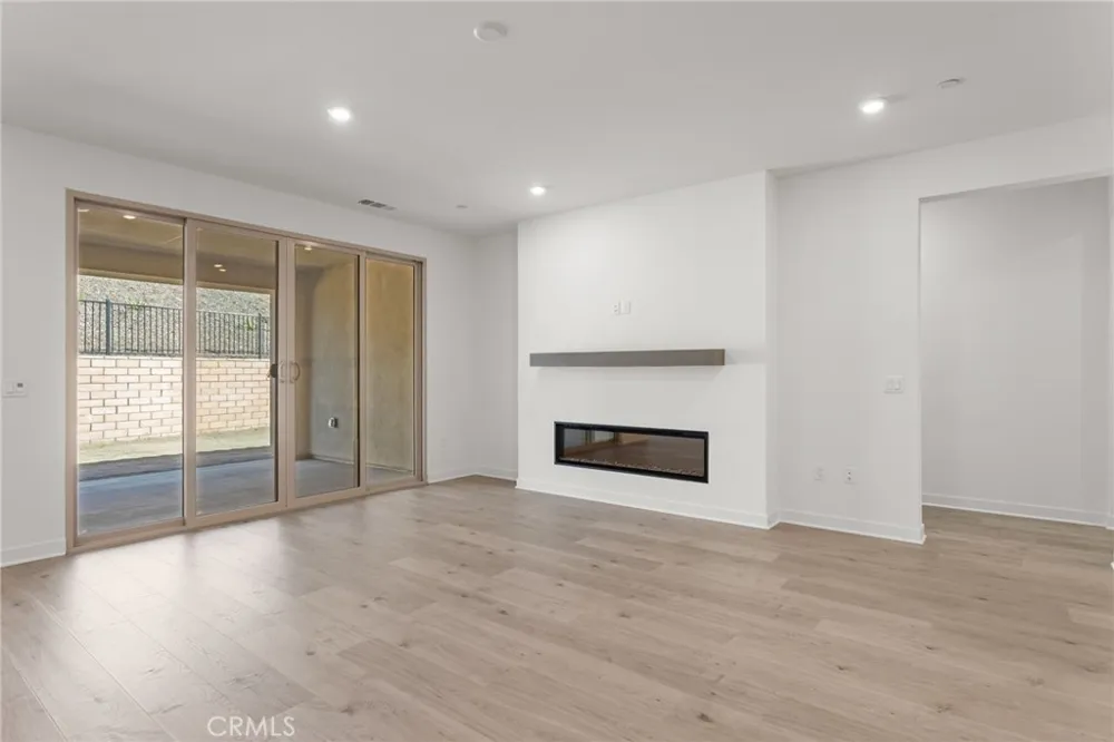 1381 Amanda Glen S Escondido, CA 92029