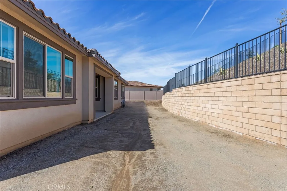 1381 Amanda Glen S Escondido, CA 92029