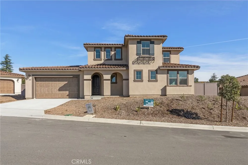 1381 Amanda Glen S Escondido, CA 92029