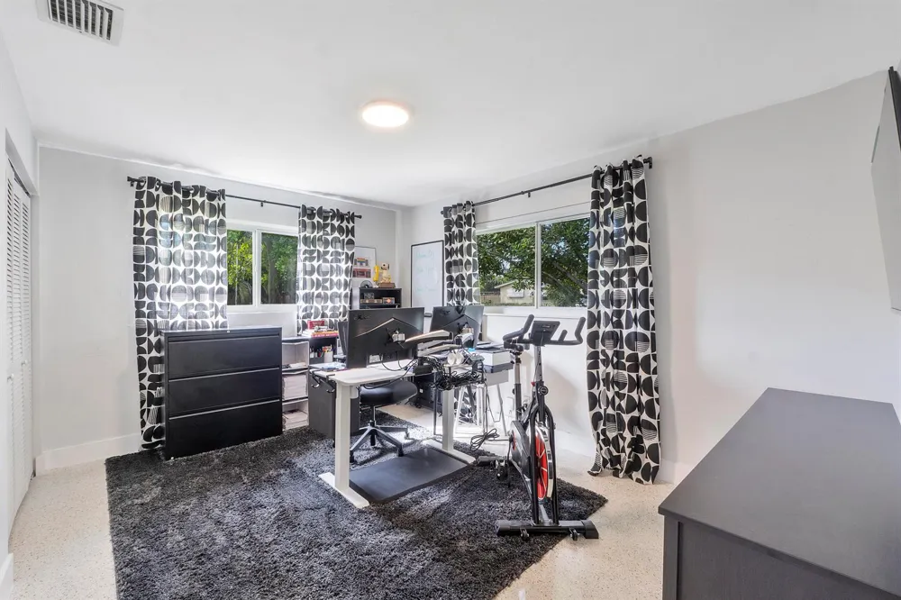 3557 LLOYD DRIVE Oakland Park, FL 33309