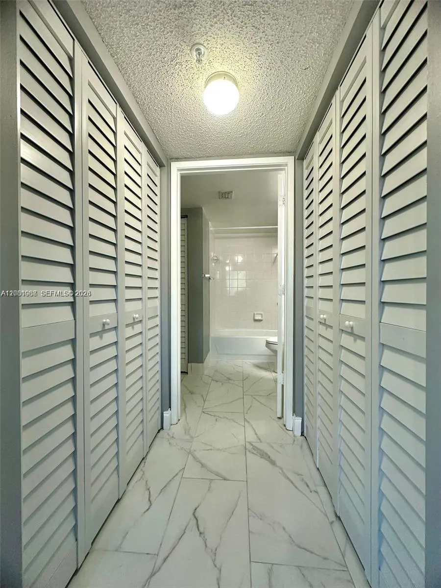 2620 S University Dr #105 Davie, FL 33328