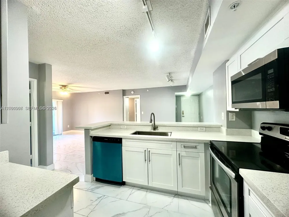 2620 S University Dr #105 Davie, FL 33328