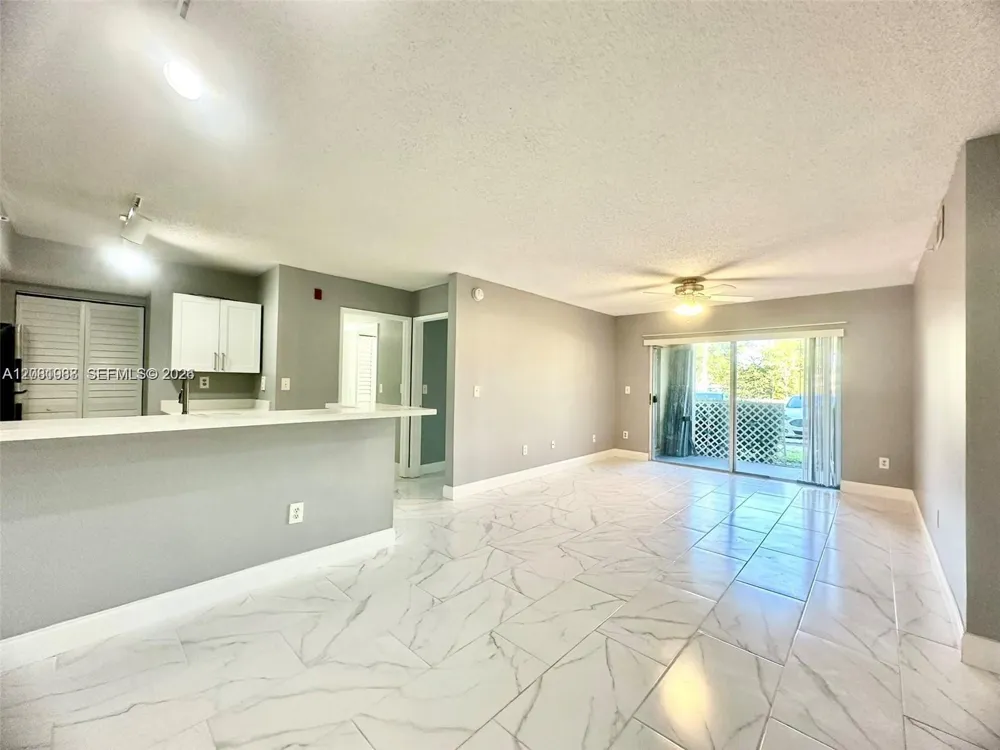 2620 S University Dr #105 Davie, FL 33328