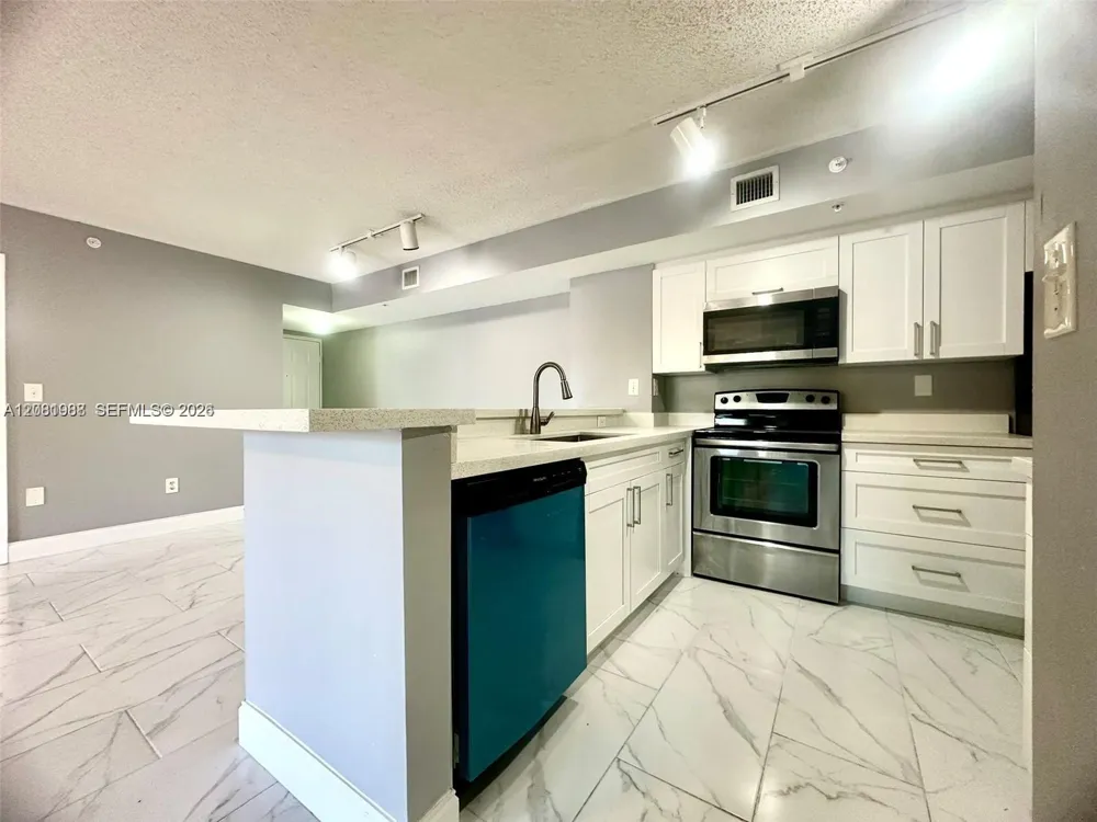 2620 S University Dr #105 Davie, FL 33328