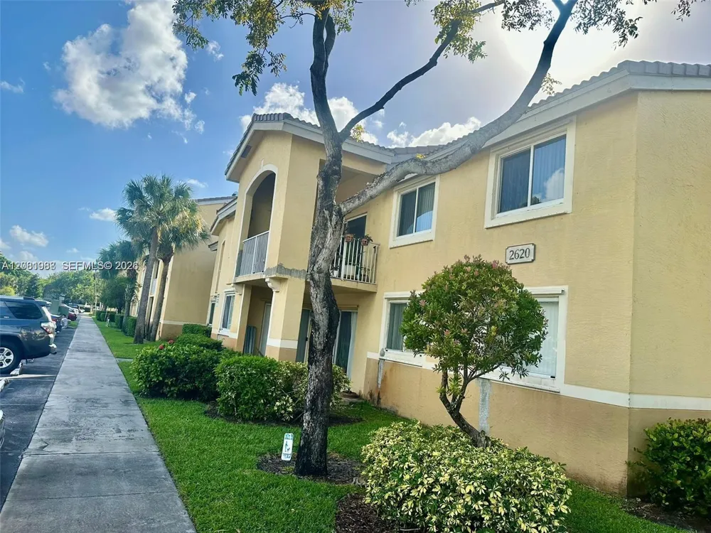 2620 S University Dr #105 Davie, FL 33328