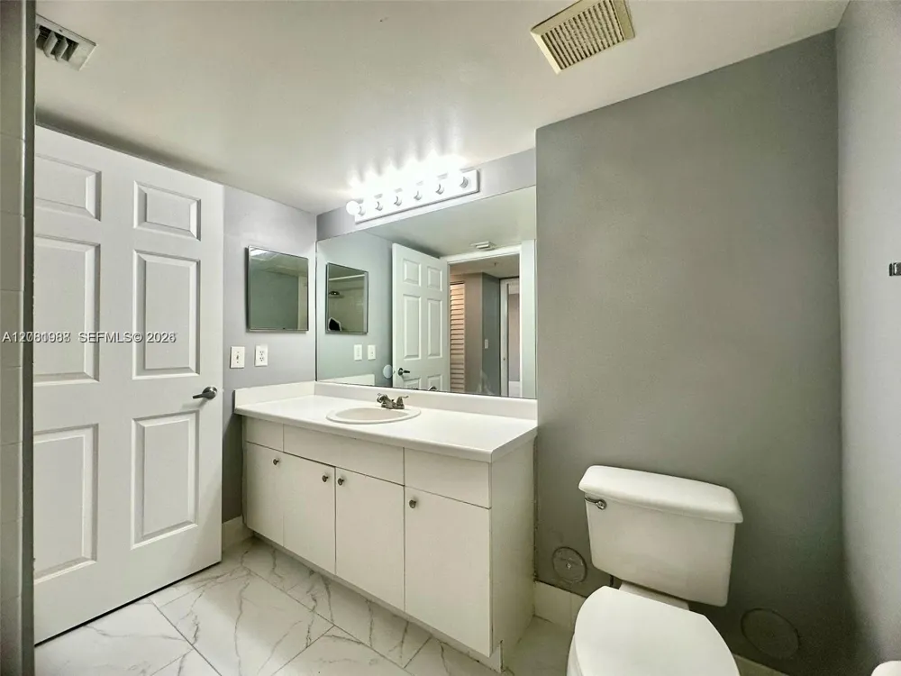 2620 S University Dr #105 Davie, FL 33328