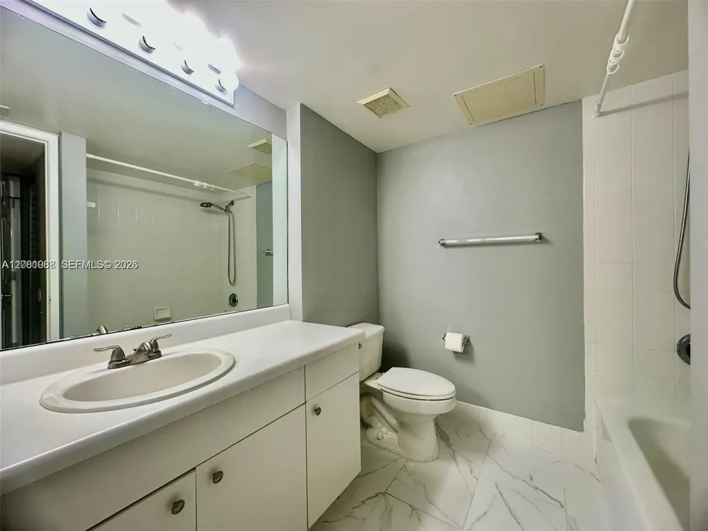 2620 S University Dr #105 Davie, FL 33328