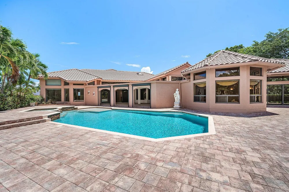17595 Bocaire Place Boca Raton, FL 33487