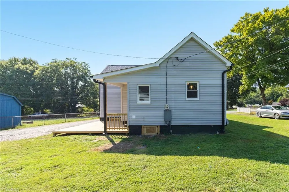 1702 Walford Street Lexington, NC 27292