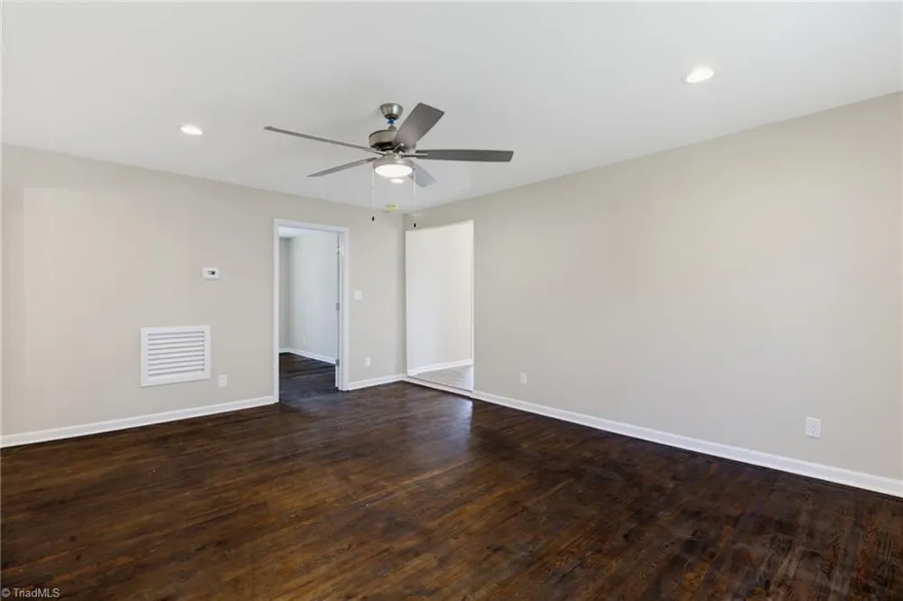 1702 Walford Street Lexington, NC 27292