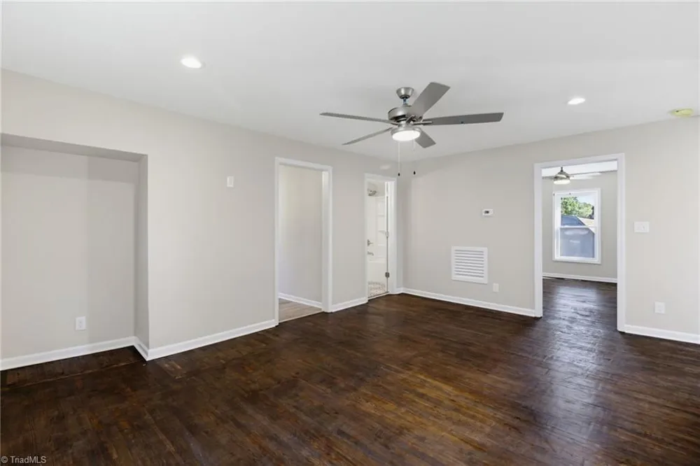 1702 Walford Street Lexington, NC 27292