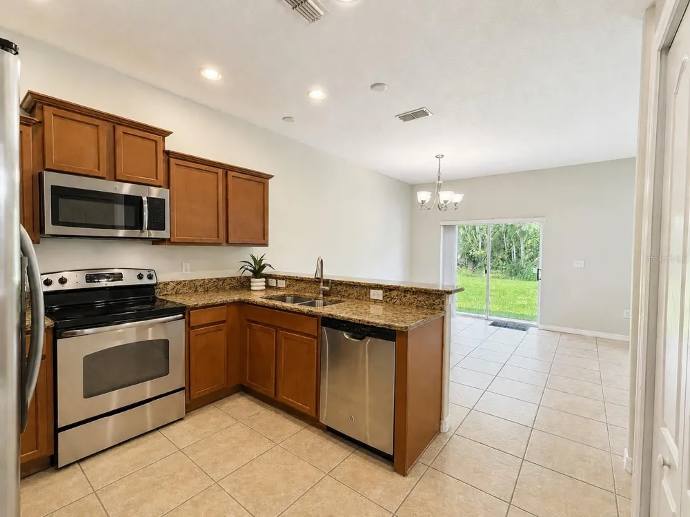 11155 SAVANNAH LANDING CIRCLE Orlando, FL 32832