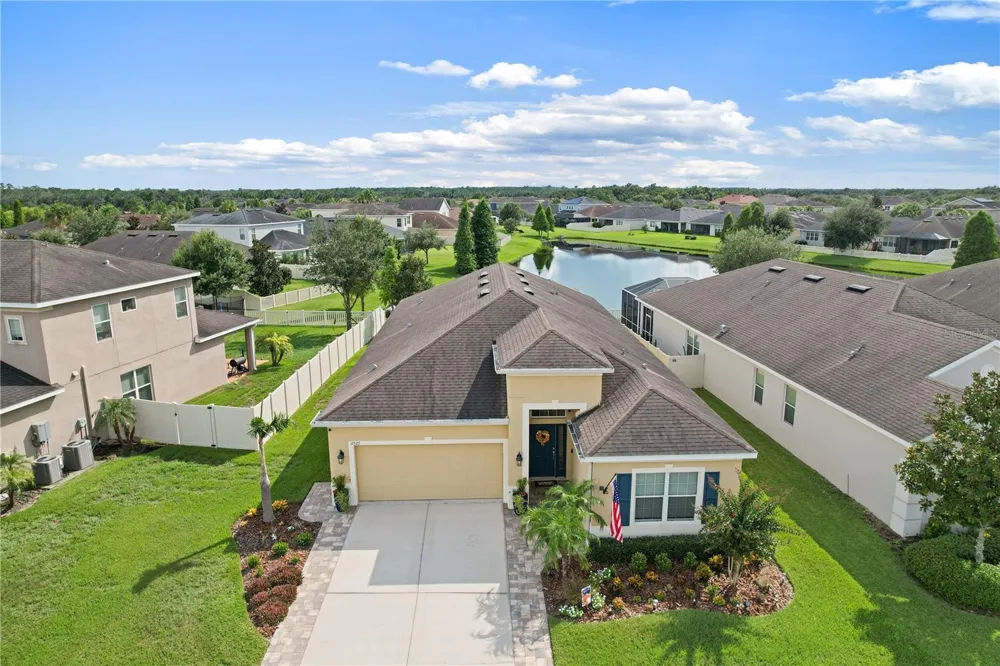 17527 BRIGHT WHEAT DRIVE Lithia, FL 33547