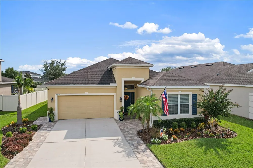 17527 BRIGHT WHEAT DRIVE Lithia, FL 33547