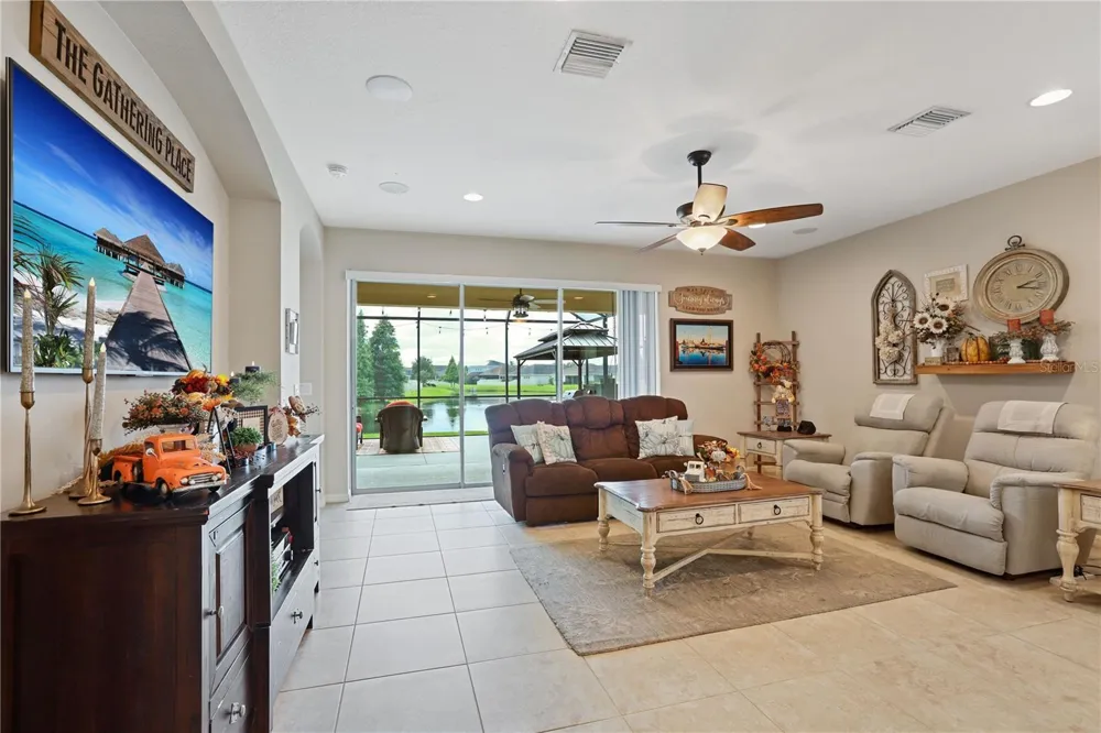 17527 BRIGHT WHEAT DRIVE Lithia, FL 33547
