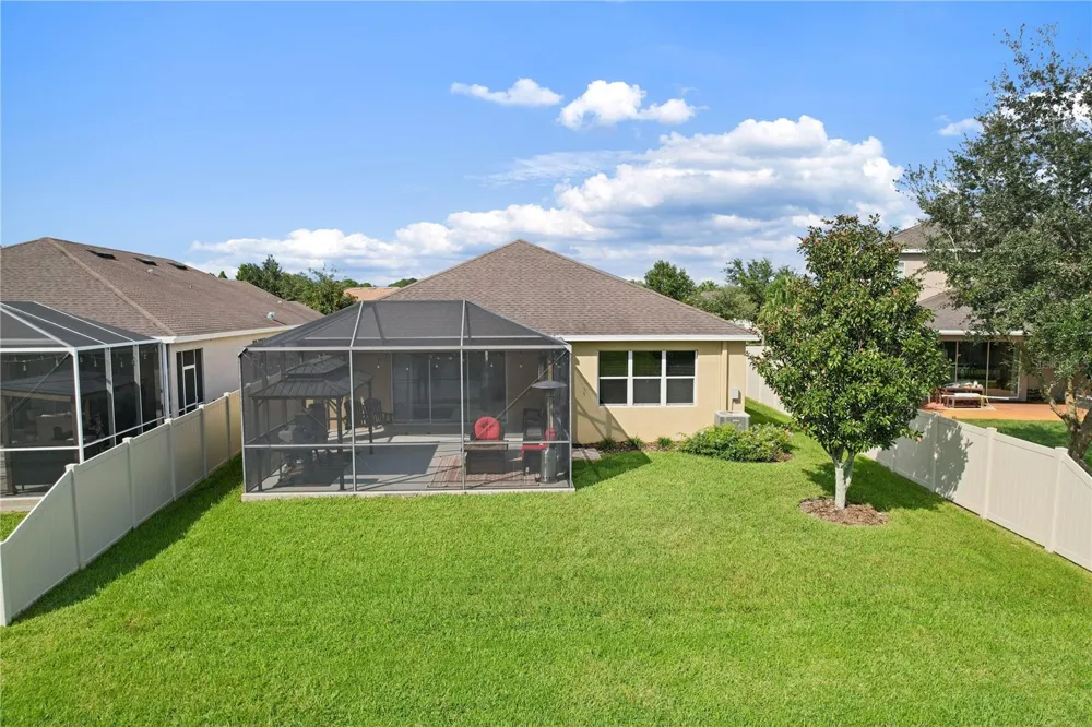17527 BRIGHT WHEAT DRIVE Lithia, FL 33547