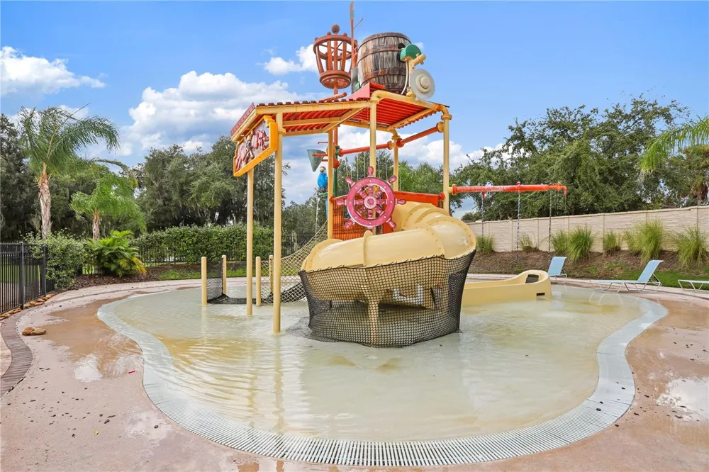 17527 BRIGHT WHEAT DRIVE Lithia, FL 33547