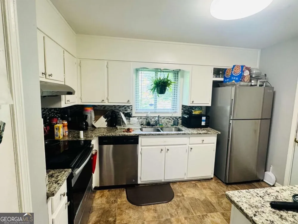 521 Navarre DR Stone Mountain, GA 30087