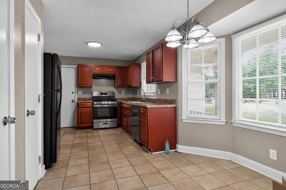 5151 Tara Creek DR Ellenwood, GA 30294