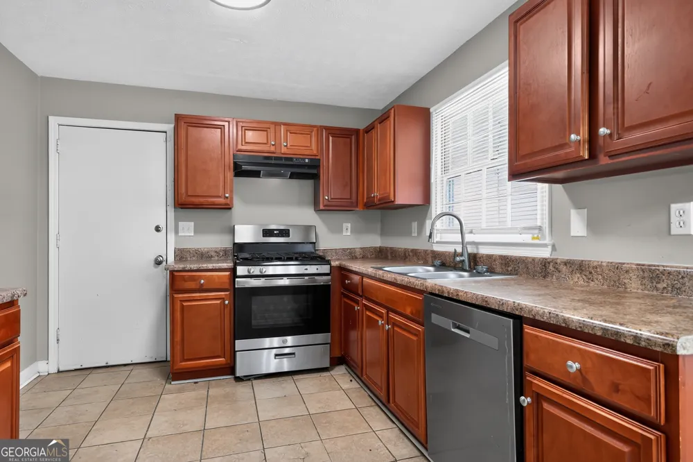 5151 Tara Creek DR Ellenwood, GA 30294