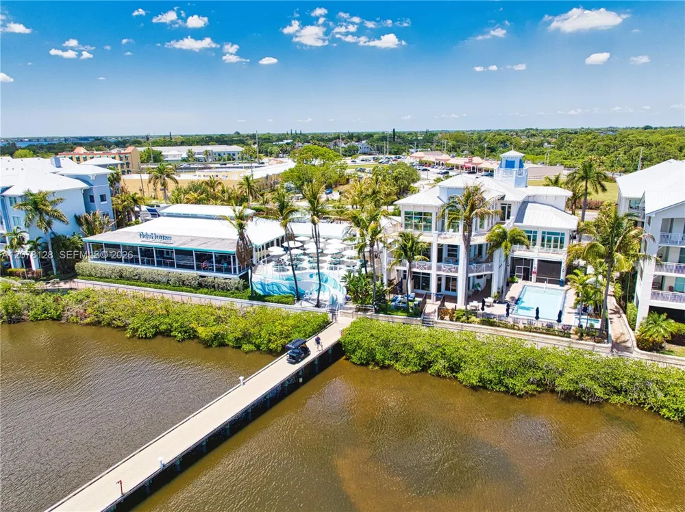 815 NW Flagler Ave #305 Stuart, FL 34994