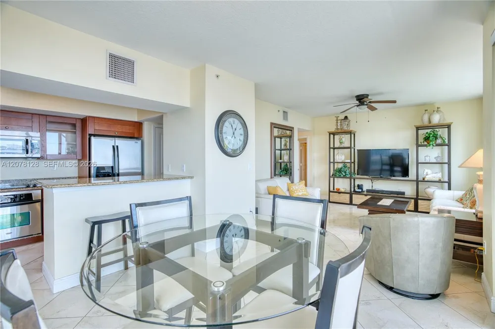 815 NW Flagler Ave #305 Stuart, FL 34994