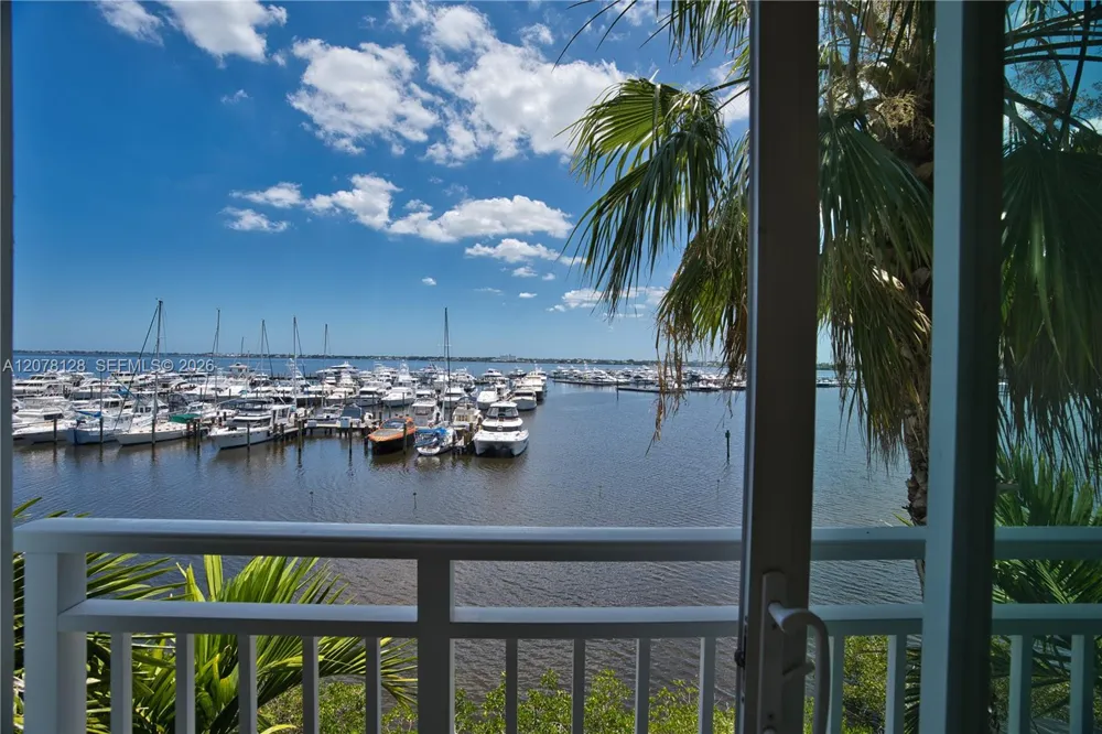815 NW Flagler Ave #305 Stuart, FL 34994