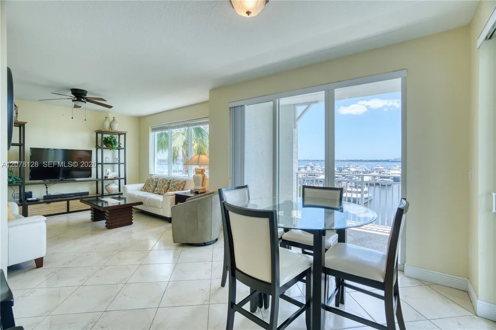 815 NW Flagler Ave #305 Stuart, FL 34994