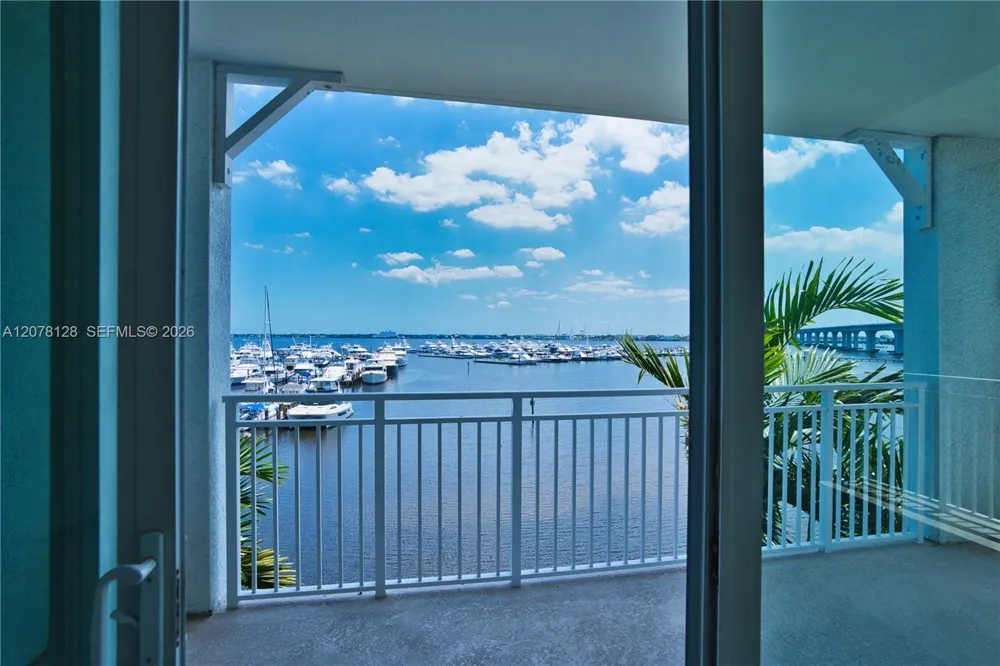815 NW Flagler Ave #305 Stuart, FL 34994