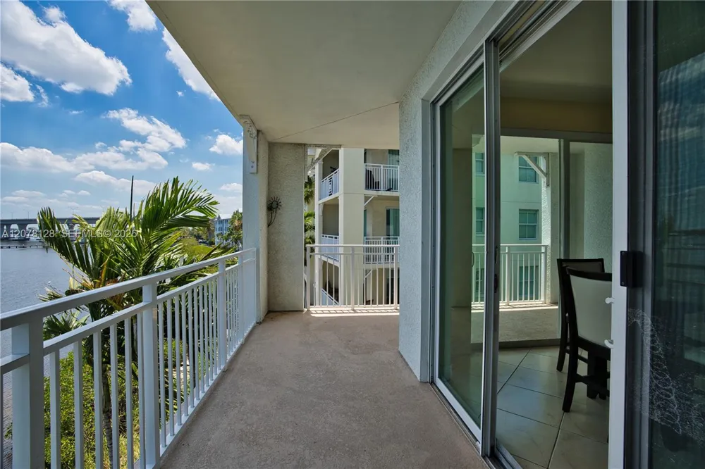 815 NW Flagler Ave #305 Stuart, FL 34994
