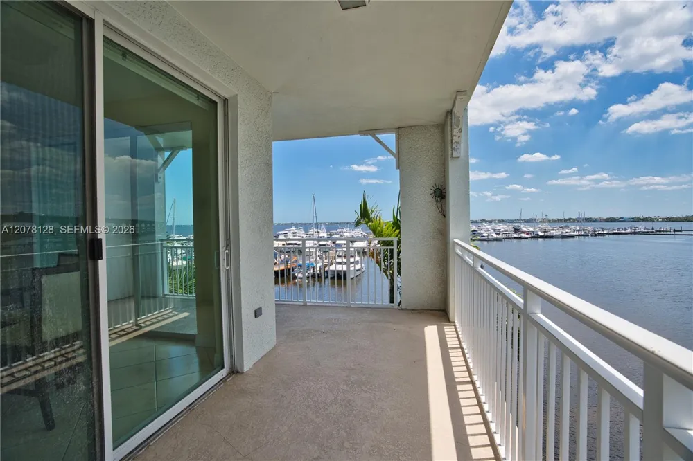 815 NW Flagler Ave #305 Stuart, FL 34994