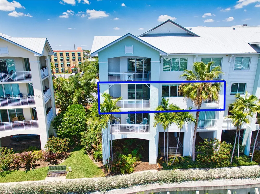 815 NW Flagler Ave #305 Stuart, FL 34994