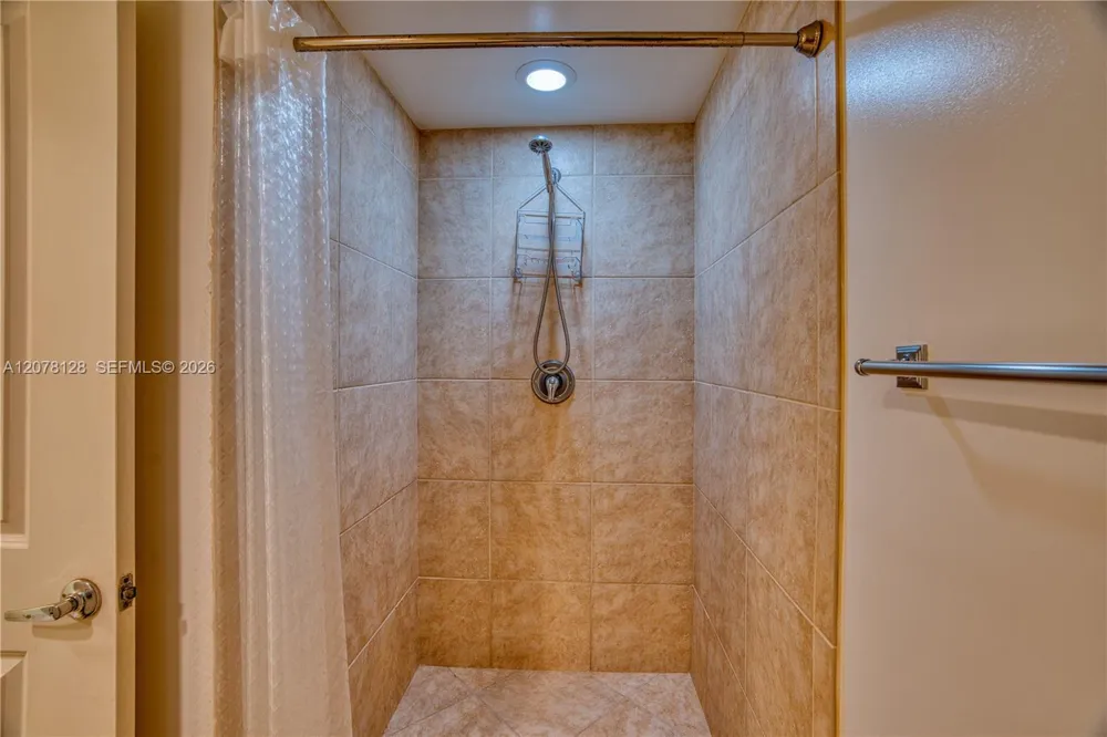 815 NW Flagler Ave #305 Stuart, FL 34994