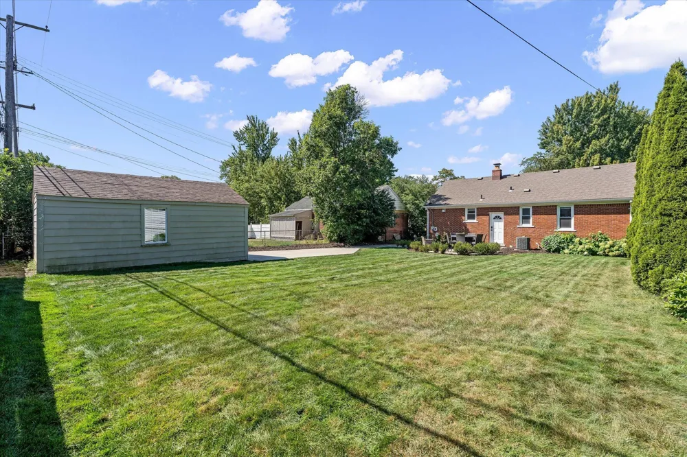 4608 Robinwood Avenue Royal Oak City, MI 48073
