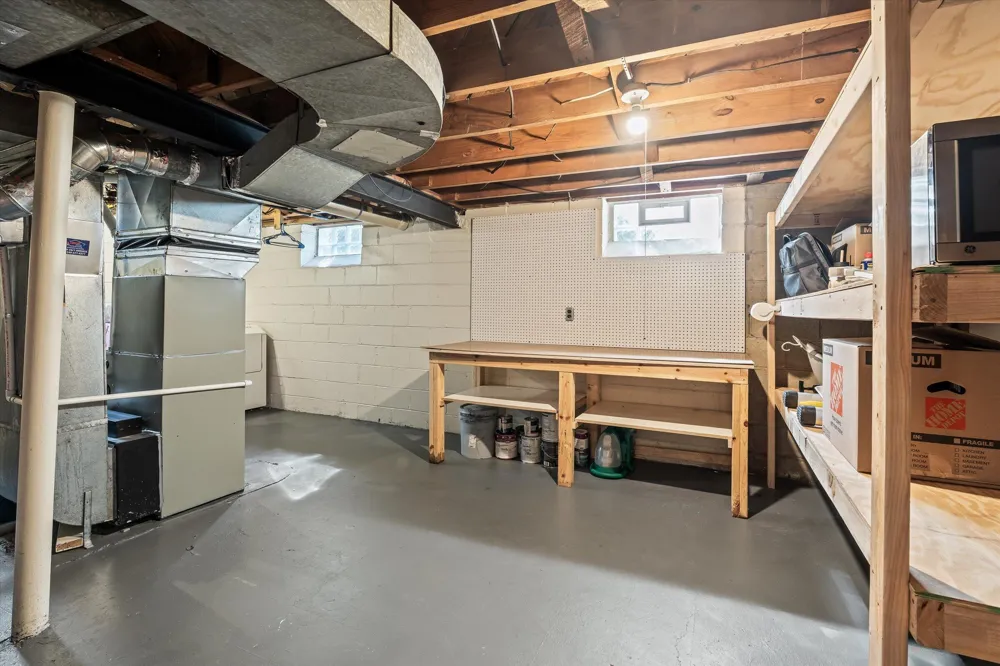 4608 Robinwood Avenue Royal Oak City, MI 48073