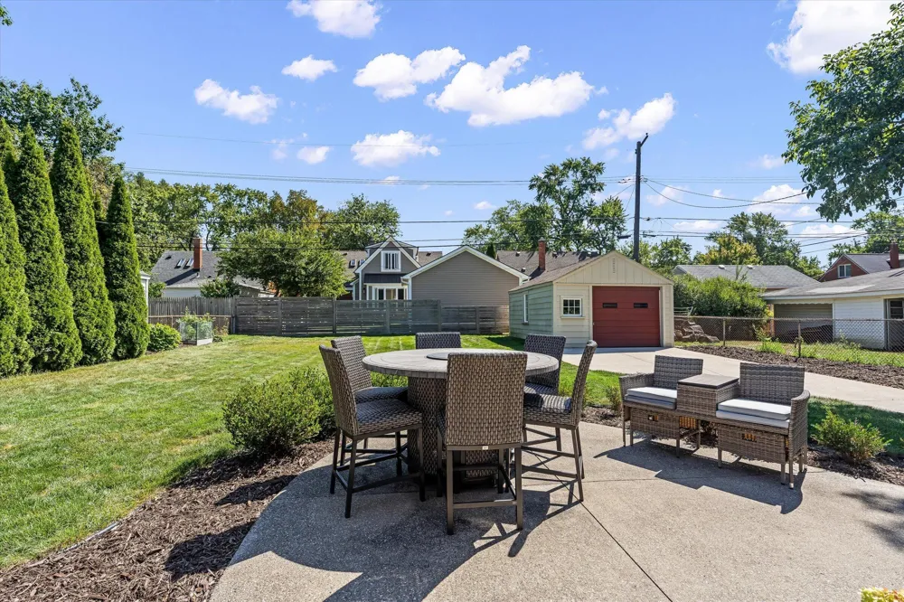 4608 Robinwood Avenue Royal Oak City, MI 48073