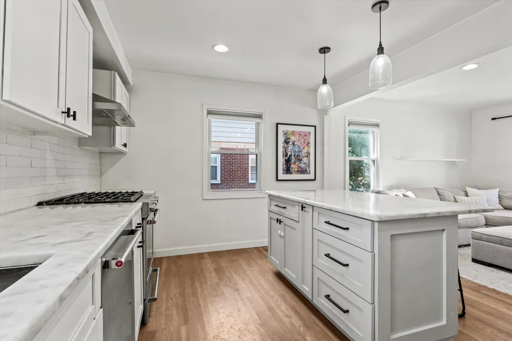 4608 Robinwood Avenue Royal Oak City, MI 48073
