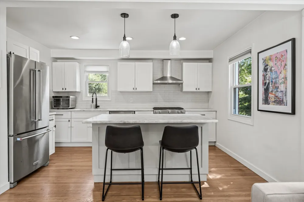 4608 Robinwood Avenue Royal Oak City, MI 48073