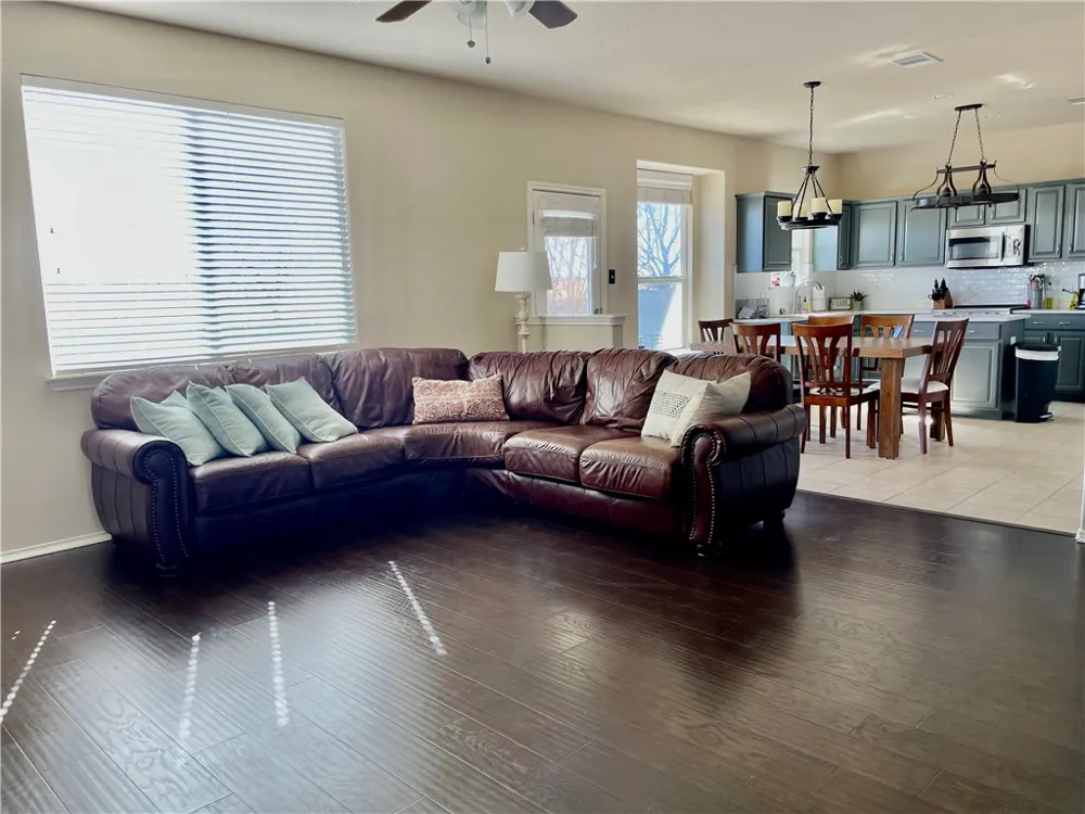 1010 Aiken Drive Leander, TX 78641